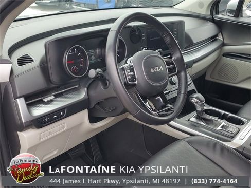 Certified 2023 Kia Carnival LX image 10