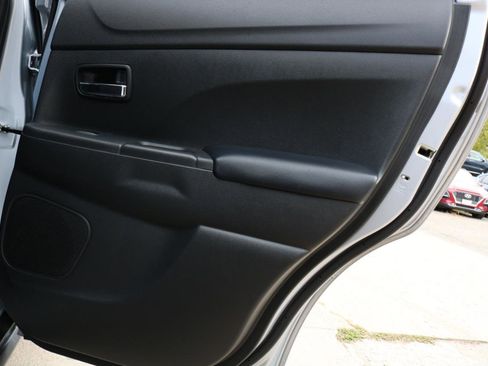 Used 2017 Mitsubishi Outlander Sport SEL AWD/4WD image 38