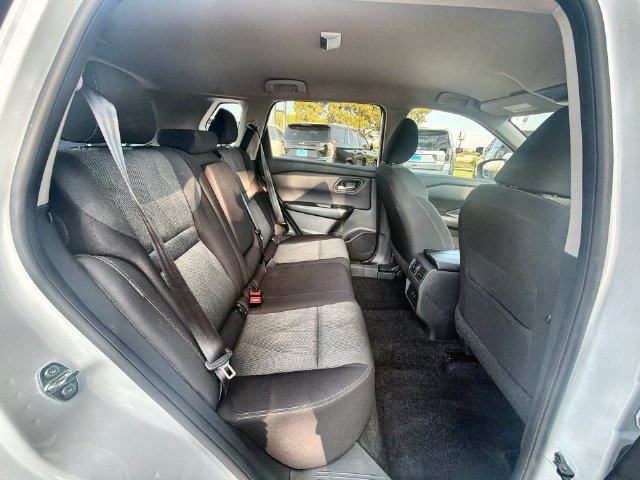 Used 2025 Nissan Rogue SV FWD image 26