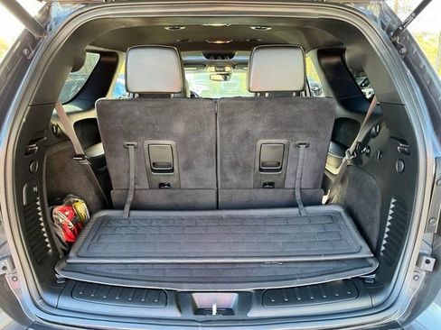 Used 2023 Dodge Durango R/T AWD/4WD image 8