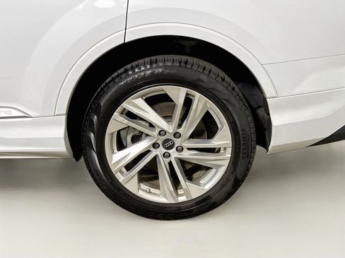 Used 2023 Audi Q7 3.0T Premium w/ Convenience Package AWD/4WD image 29
