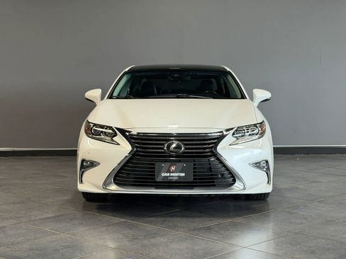 Used 2018 Lexus ES 350 w/ Luxury Package w/Wood Trim FWD image 2