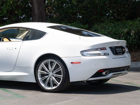 Used 2012 Aston Martin Virage Coupe RWD image 10