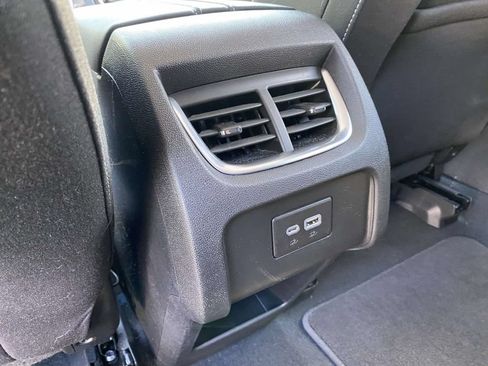 Used 2025 Chevrolet Blazer LT AWD/4WD image 5