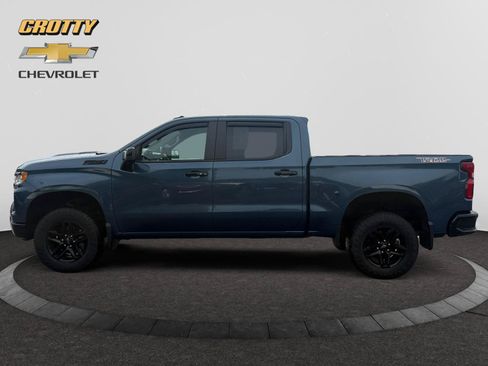 Used 2024 Chevrolet Silverado 1500 LT Trail Boss w/ LT Trail Boss Premium Package AWD/4WD image 2