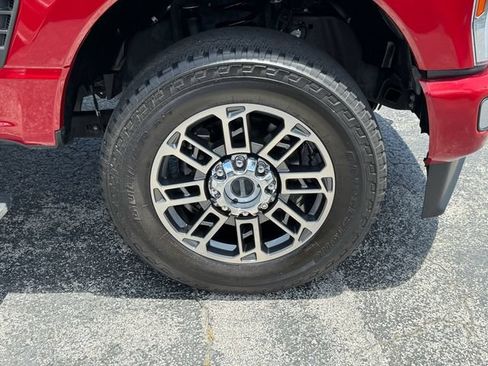 Used 2023 Ford F350 Limited w/ FX4 Off-Road Package AWD/4WD image 19