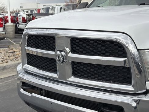 Used 2018 RAM 2500 Tradesman w/ Chrome Appearance Group image 11