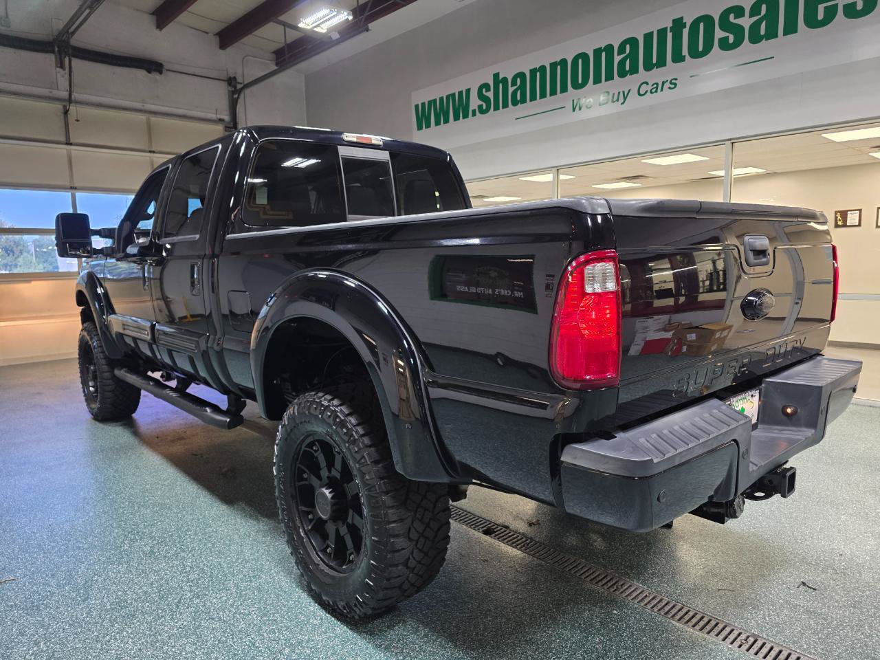 Used 2016 Ford F250 Lariat w/ Lariat Ultimate Package AWD/4WD image 10