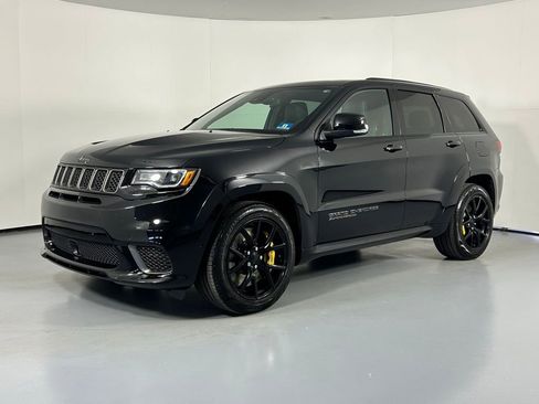 Used 2018 Jeep Grand Cherokee Trackhawk AWD/4WD image 3