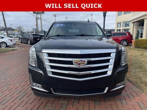 Used 2019 Cadillac Escalade ESV Luxury w/ LPO, Escalade Noir Package image 3