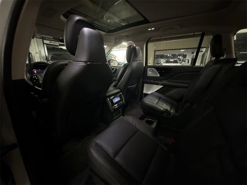 Used 2021 Lincoln Aviator Grand Touring w/ Equipment Group 302A image 25