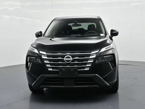 Used 2024 Nissan Rogue SV AWD/4WD image 3
