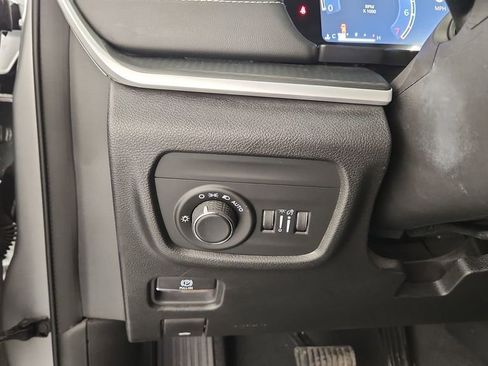 Used 2023 Jeep Grand Cherokee L Altitude image 26