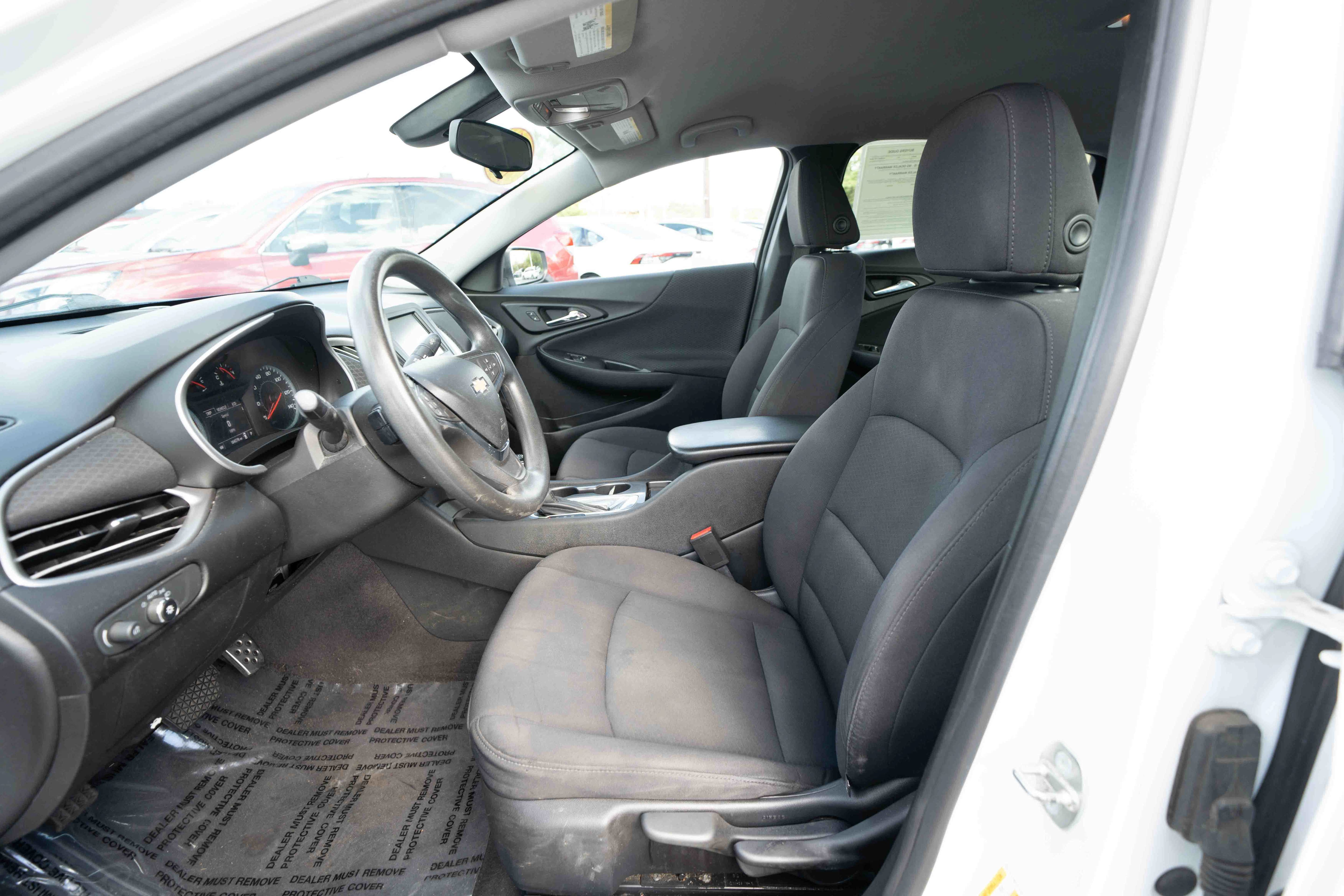Used 2017 Chevrolet Malibu LS FWD image 9