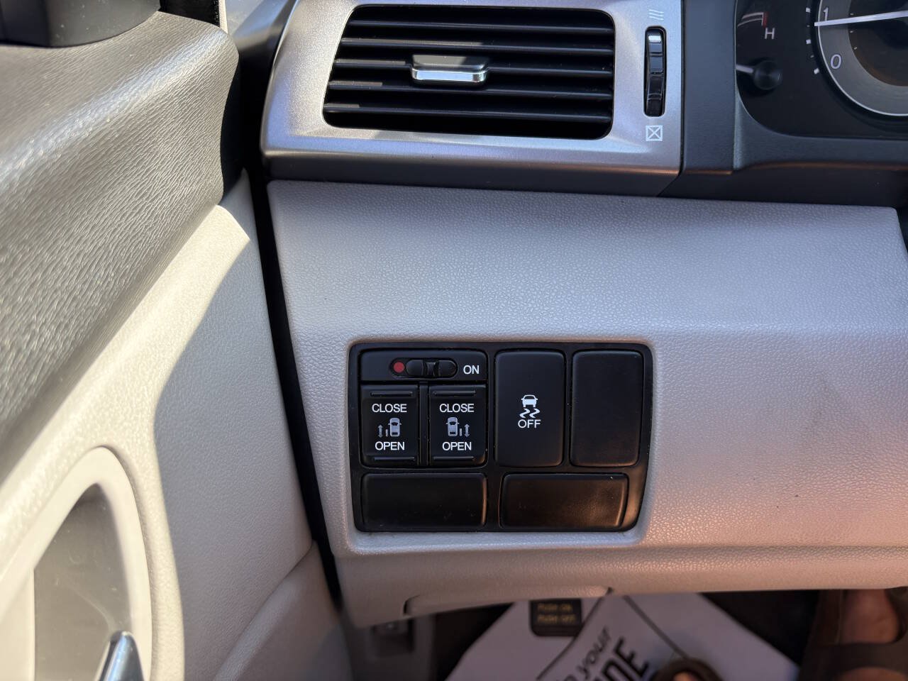 Used 2015 Honda Odyssey EX image 24