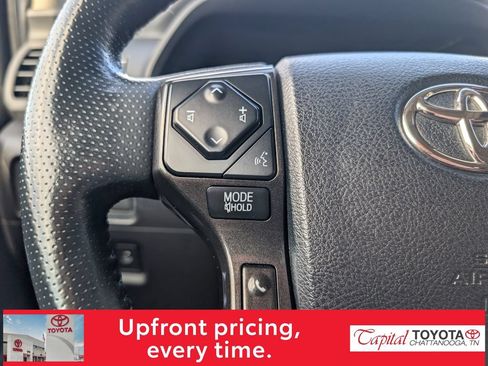 Used 2023 Toyota 4Runner TRD Off-Road Premium w/ Moonroof Package AWD/4WD image 17