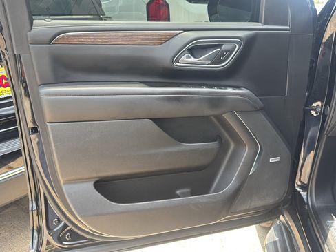 Used 2024 Chevrolet Tahoe High Country w/ Advanced Technology Package AWD/4WD image 16
