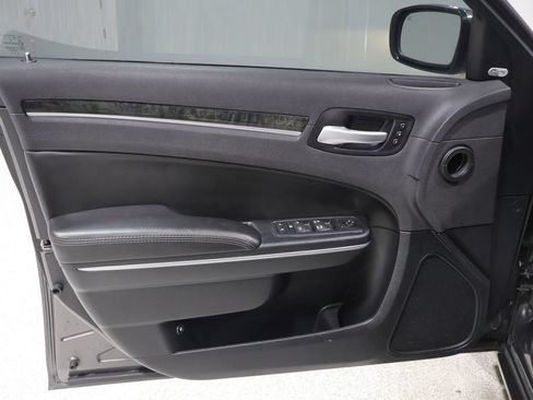 Used 2016 Chrysler 300 C AWD/4WD image 13