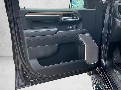 Used 2024 Chevrolet Silverado 1500 High Country RWD image 17