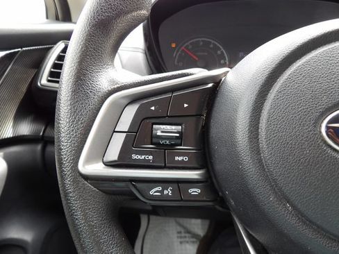 Used 2019 Subaru Crosstrek 2.0i AWD/4WD image 19