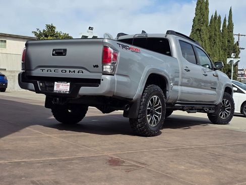 Used 2021 Toyota Tacoma TRD Sport w/ Technology Package image 13