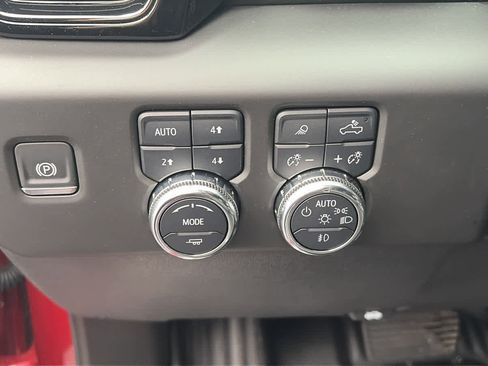 Certified 2025 GMC Sierra 1500 AT4X image 4