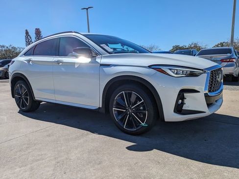 Used 2023 INFINITI QX55 Essential image 2