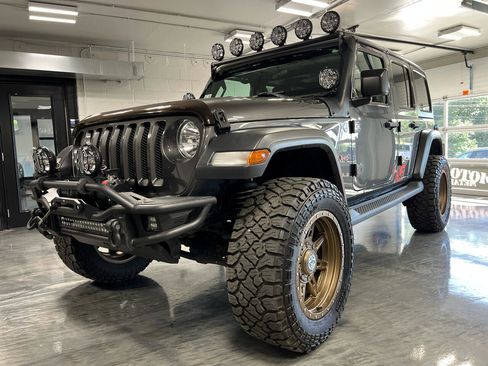 Used 2018 Jeep Wrangler Unlimited Sport S image 5
