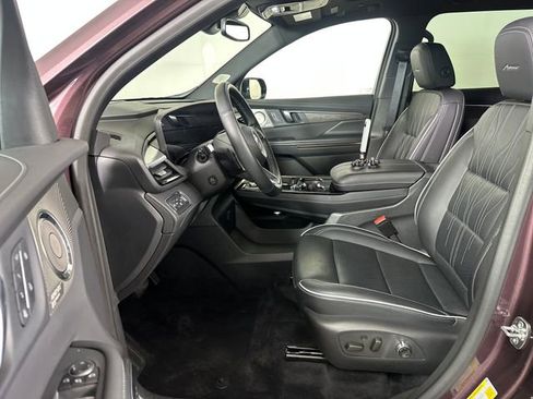 Used 2025 Buick Enclave Avenir w/ Trailering Package, 5000 lbs. image 11