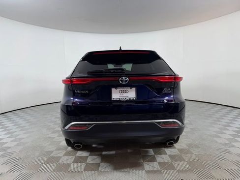 Used 2021 Toyota Venza XLE w/ Softex Package image 6