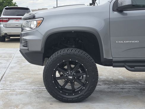 Used 2021 Chevrolet Colorado ZR2 w/ ZR2 Dusk Special Edition AWD/4WD image 9