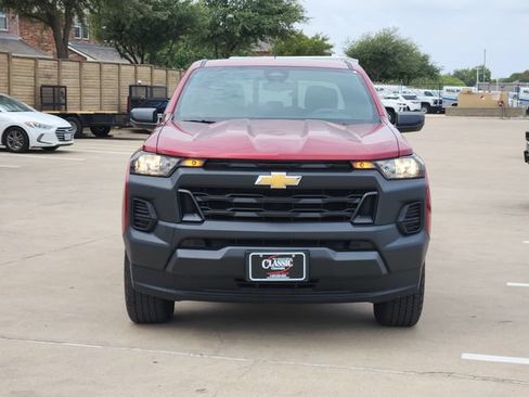 Used 2025 Chevrolet Colorado W/T w/ WT Custom Package RWD image 10