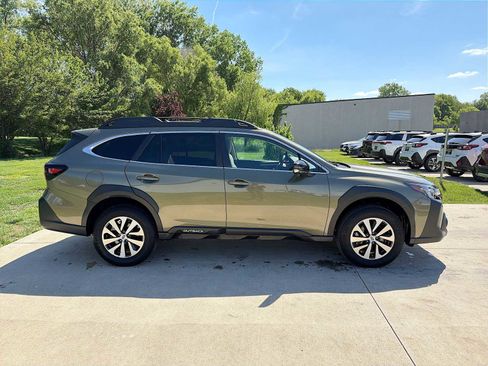 Certified 2024 Subaru Outback Premium AWD/4WD image 7
