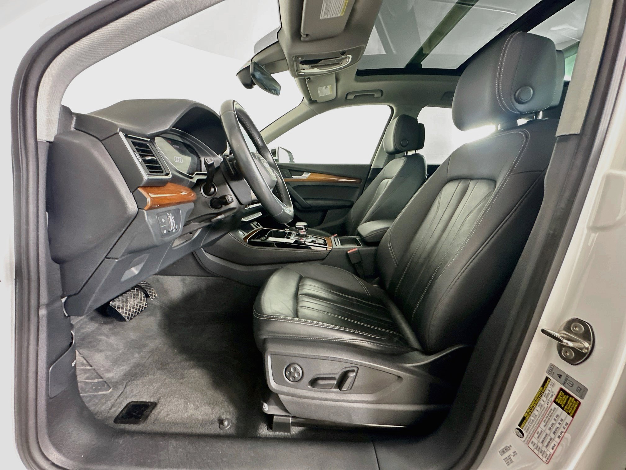 Used 2022 Audi Q5 2.0T Premium Plus AWD/4WD image 13