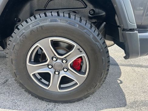 Used 2018 Jeep Wrangler Unlimited Sport S AWD/4WD image 22