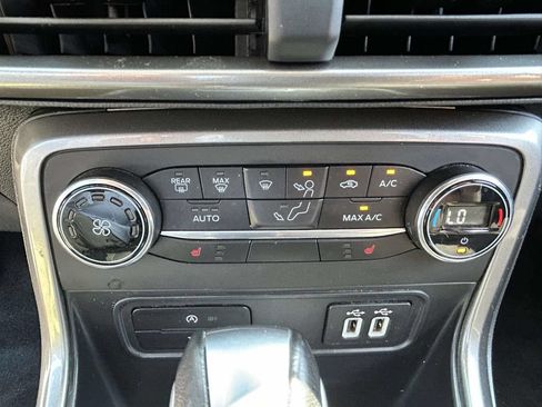 Used 2021 Ford EcoSport SE w/ SE Convenience Package FWD image 20