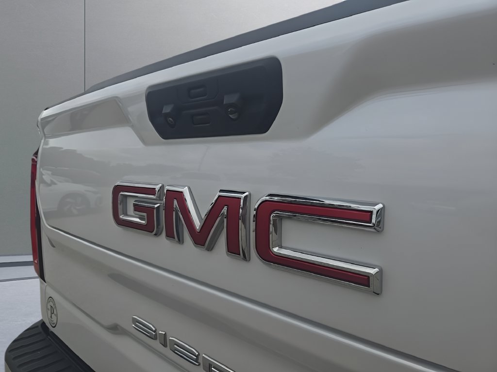 Used 2024 GMC Sierra 1500 SLT w/ SLT Premium Plus Package AWD/4WD image 36
