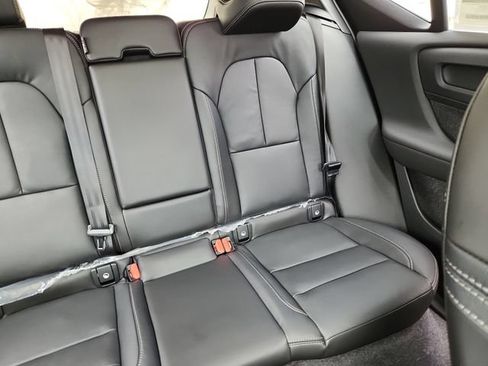 Certified 2026 Volvo XC40 B5 Plus w/ Climate Package AWD/4WD image 15