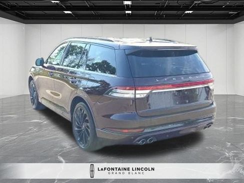 Used 2024 Lincoln Aviator Reserve w/ Equipment Group 201A AWD/4WD image 5