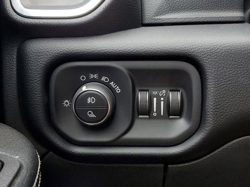 New 2026 RAM 3500 Laramie AWD/4WD image 36