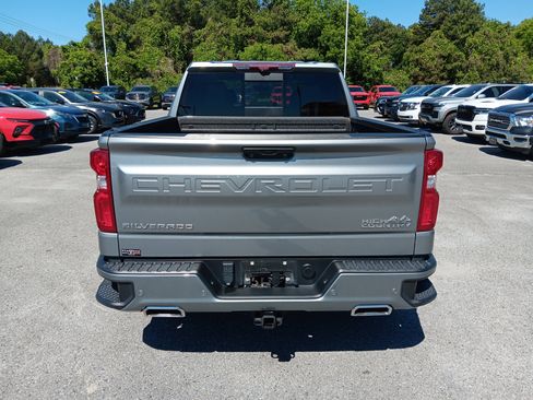 Used 2023 Chevrolet Silverado 1500 High Country w/ High Country Premium Package AWD/4WD image 5