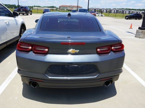 Used 2022 Chevrolet Camaro LT RWD image 7