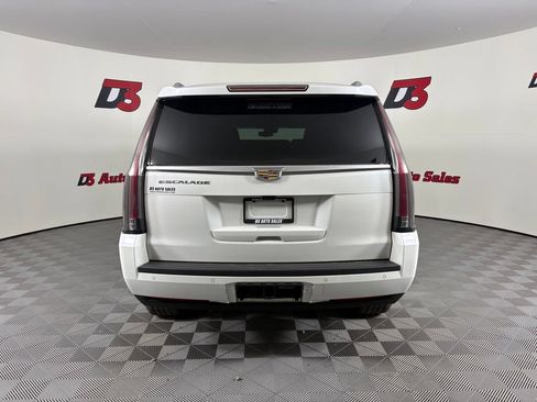 Used 2019 Cadillac Escalade Luxury AWD/4WD image 5