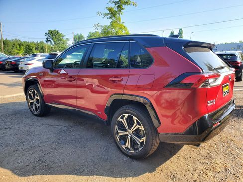 Used 2021 Toyota RAV4 XSE AWD/4WD image 4