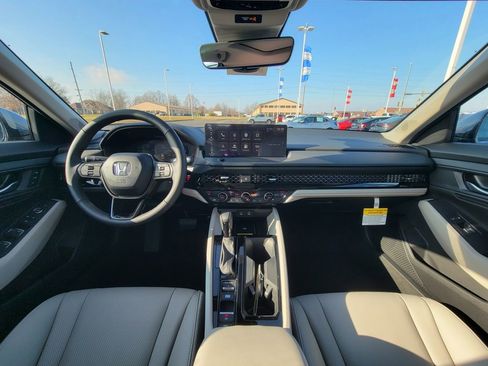 New 2025 Honda Accord EX-L image 32