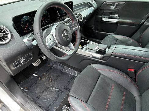 Used 2023 Mercedes-Benz GLB 250 4MATIC image 10