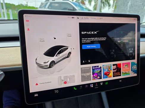 Used 2023 Tesla Model 3 Standard Range RWD image 31