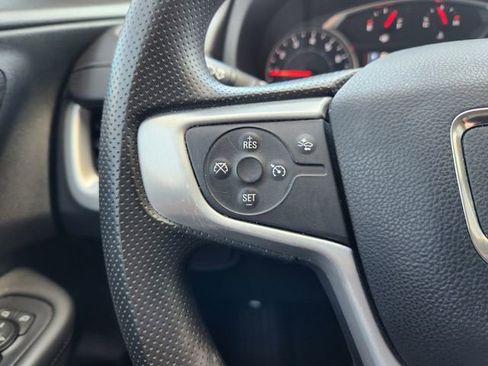 Used 2023 GMC Terrain SLE image 30