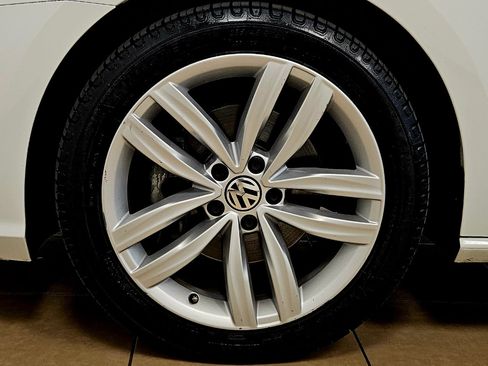 Used 2018 Volkswagen Passat 2.0T SE image 26