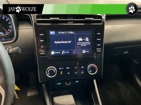 Used 2023 Hyundai Tucson SE FWD image 15